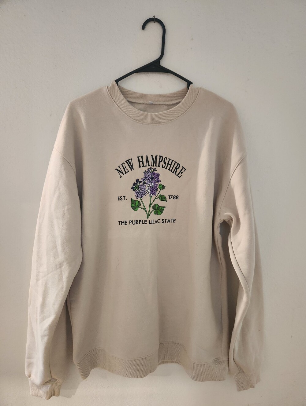 New Hampshire Purple Lilac State Cream Sweatshirt L Nwot